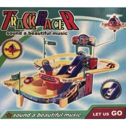   Trackracer-zenl autplya,kis autkkal,helikopterrel.